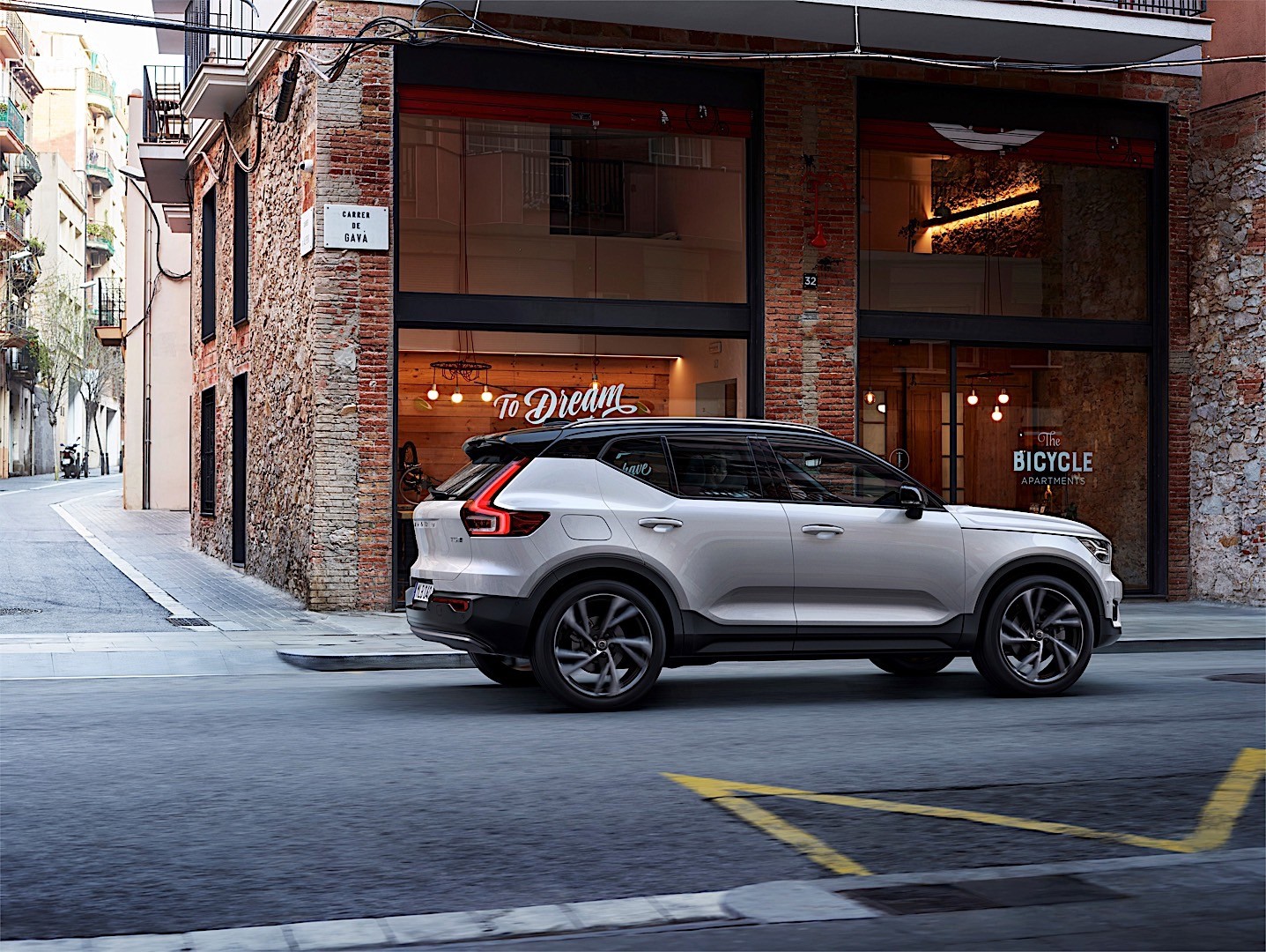 Volvo Xc40 photo 9