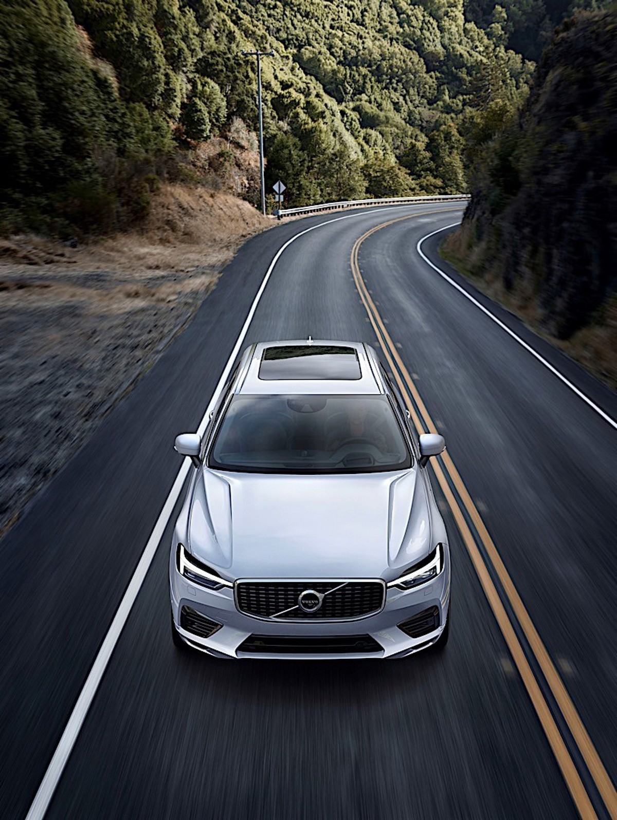 Volvo VOLVO XC60 2.0L D5 8AT (235 HP)