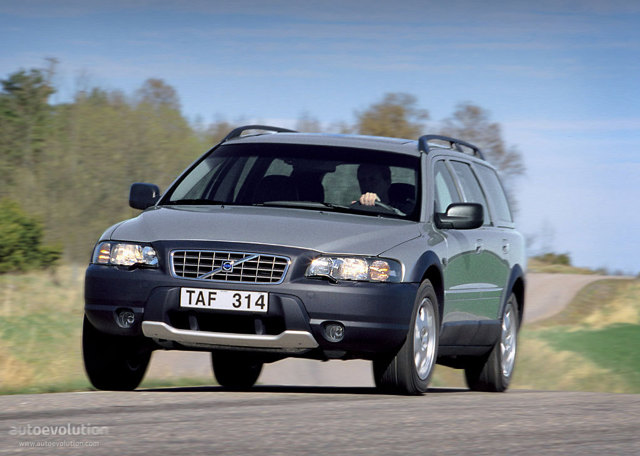 Volvo Xc70 photo 2