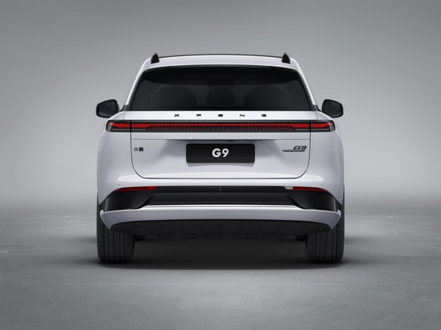 Xpeng G9 photo 12