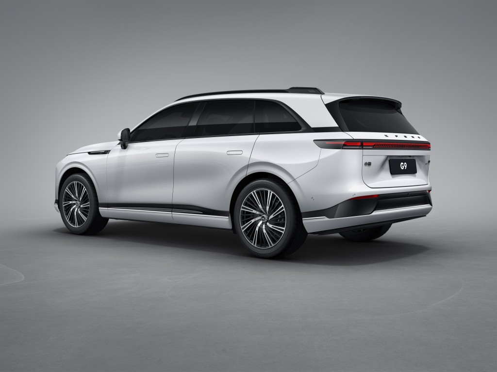 Xpeng G9 photo 25