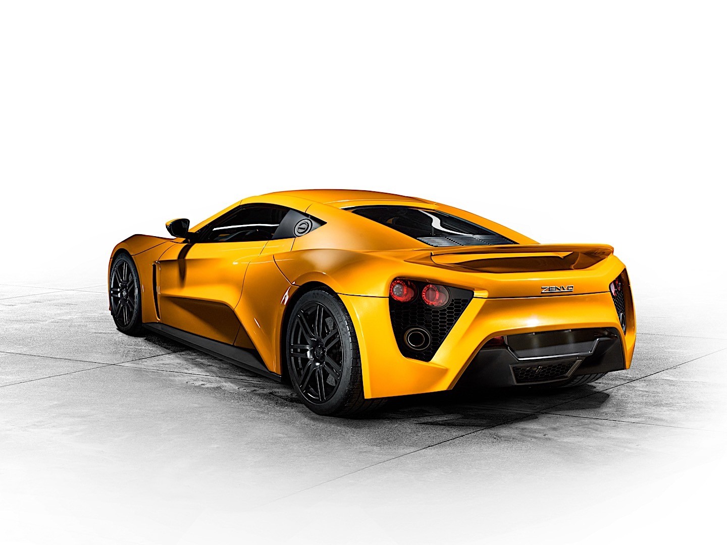 Zenvo St1 photo 13