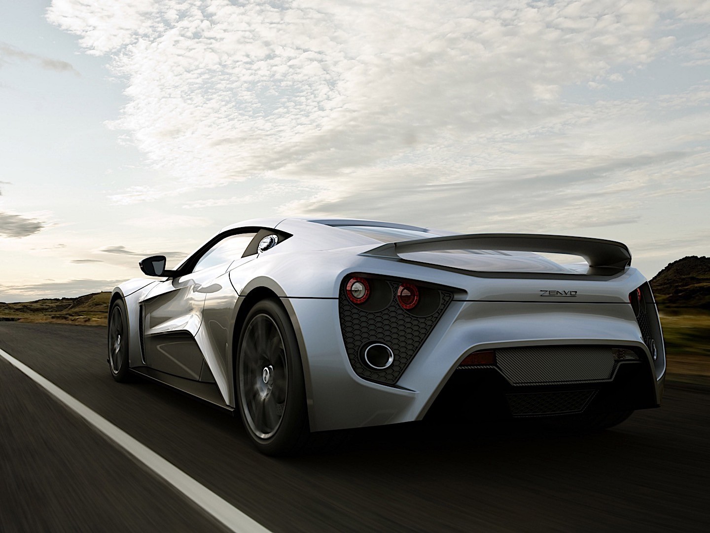 Zenvo St1 photo 19