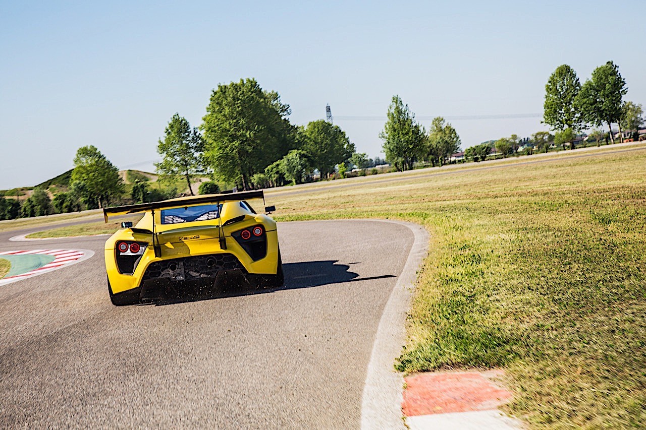Zenvo Ts1 photo 19